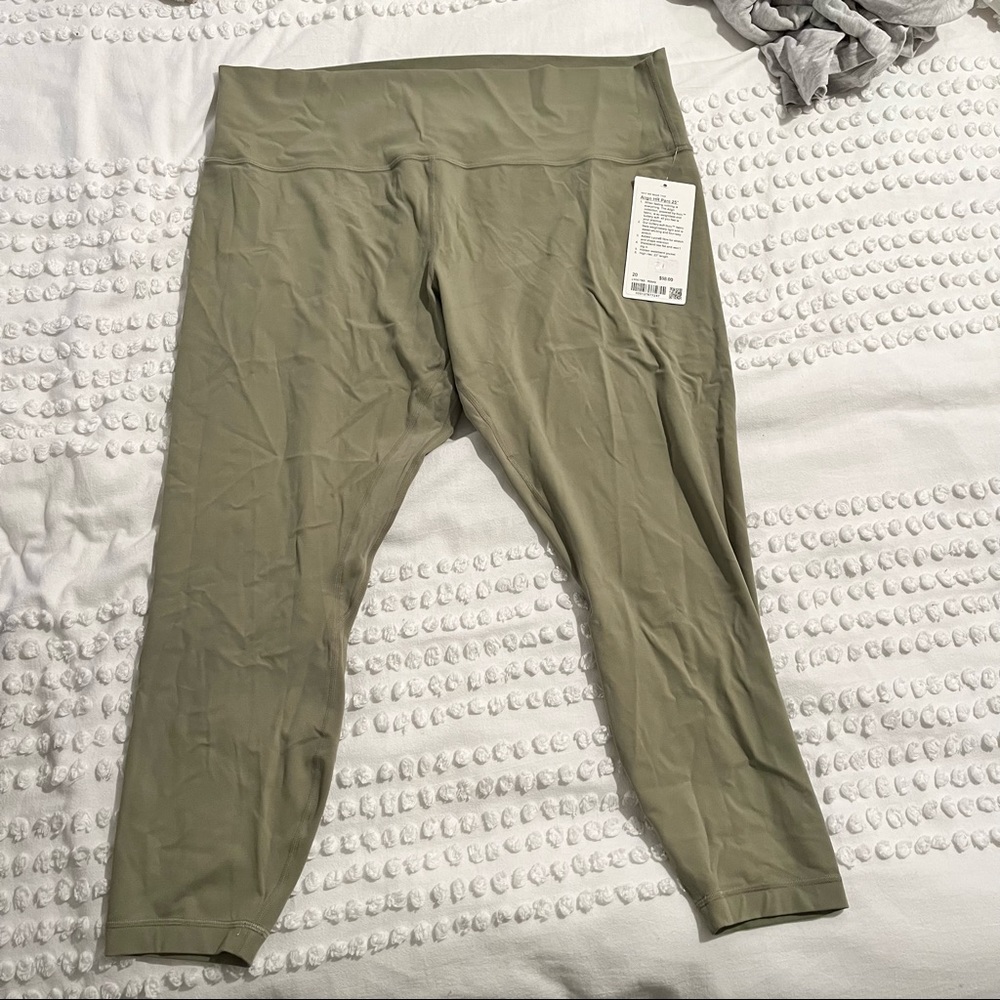 BNWT Lululemon Align 25 leggings green size 20!